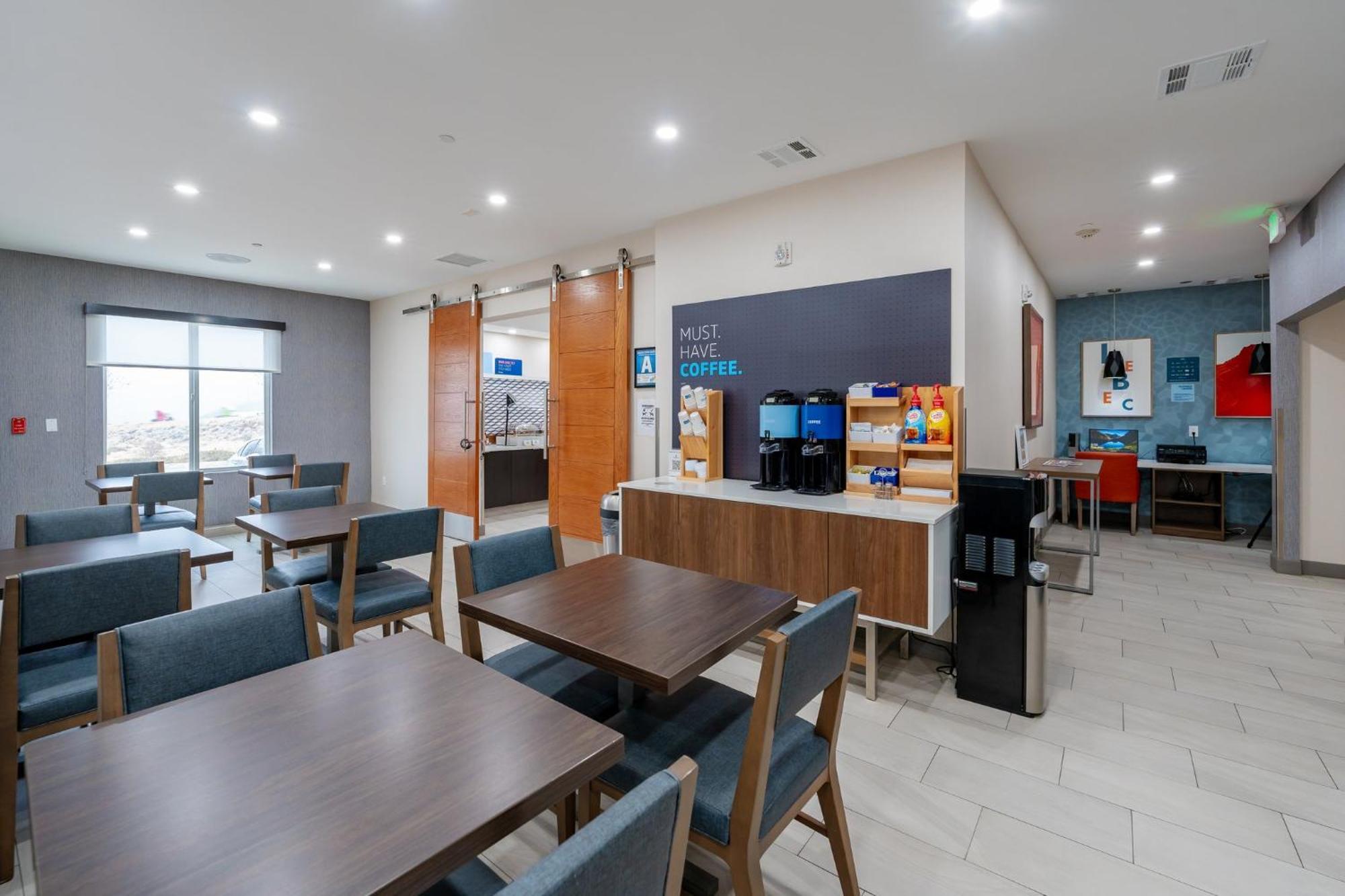 Holiday Inn Express & Suites Frazier Park By Ihg Lebec Exteriér fotografie